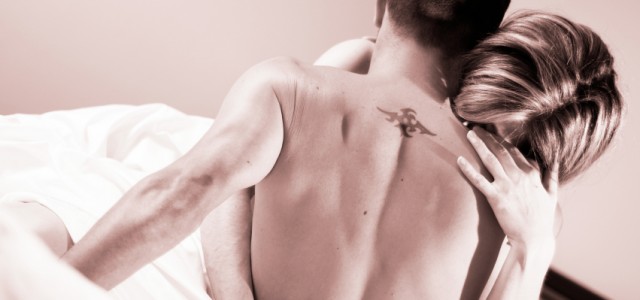 Os homens, assim como as mulheres, podem fingir um orgasmo