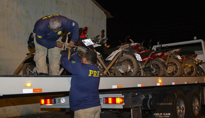 Motocicletas apreendidas (Crédito: Blog do Coveiro)