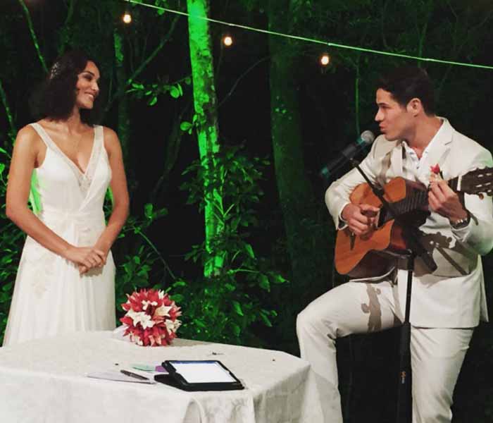 José Loreto e Débora Nascimento se casam e surpreendem os pais