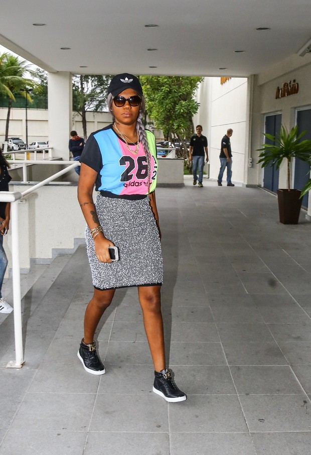 Ludmilla presta queixa em delegacia (Crédito: Ego)