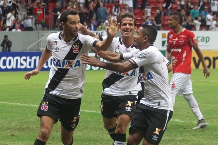 Nenê comemora gol (Crédito: Site/ Vasco)