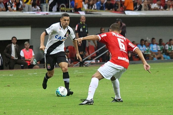 Eder Luis deu trabalho ao Vila Nova (Crédito: Site/ Vasco)