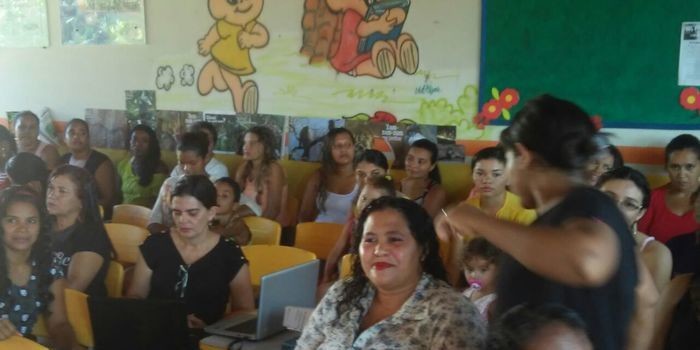 Mães marcam presença em festa em sua homenagem na Creche Tia Maria