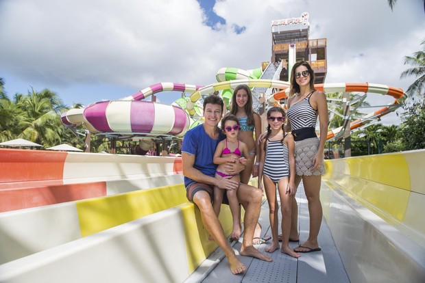 Rodrigo Faro com a família (Crédito: Divulgação)