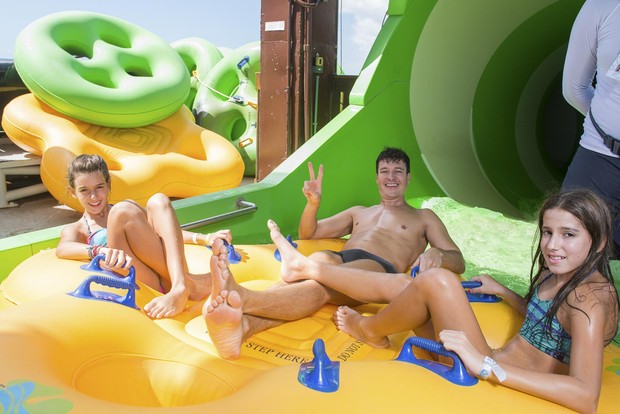 Rodrigo Faro com a família (Crédito: Divulgação)