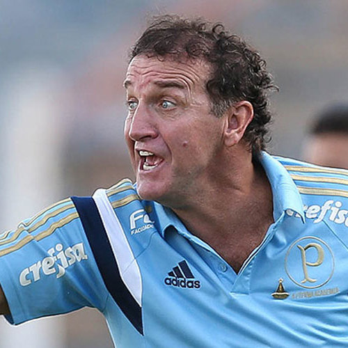 STJD denuncia Cuca por usar ponto eletrônico em jogo contra o Flu