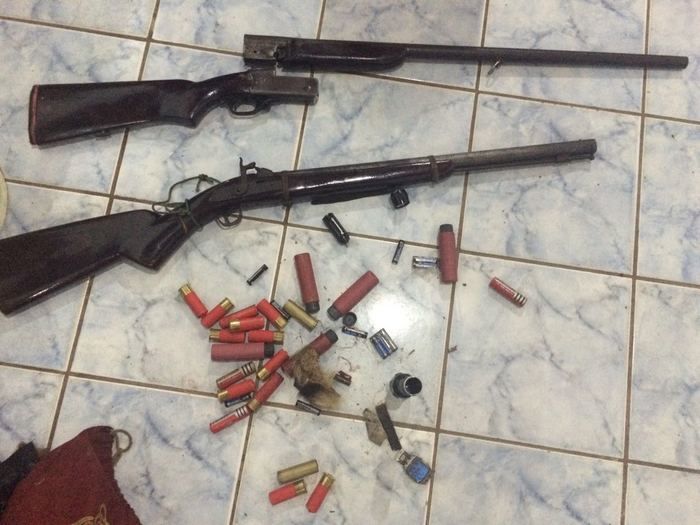 Armas apreendidas com os três acusados