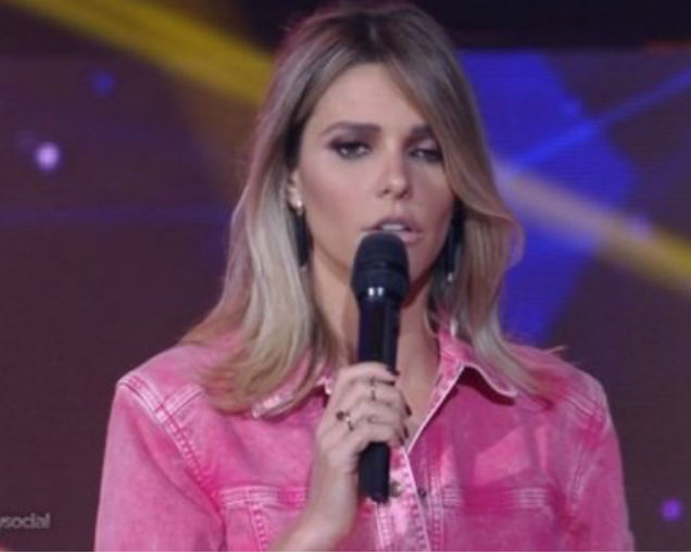 Fernanda Lima surgiu com olho inchado