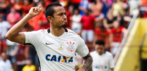Corinthians vence Sport por 2 a 0