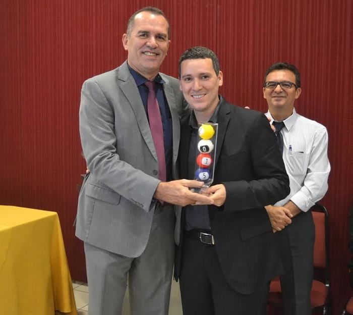 Empresário vence pela terceira vez