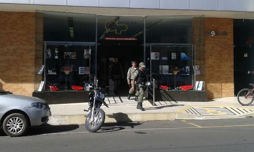 Ótica fica localizada no Centro de Floriano (Crédito: Reprodução/Piauí Notícias)