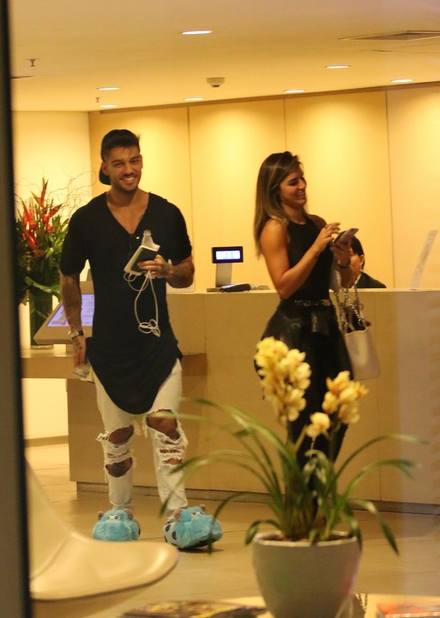 Cantor estava usando pantufas (Crédito: AgNews)