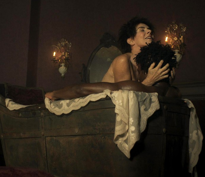 Aos 58 anos, Maitê Proença impressiona com nude e boa forma em novela (Crédito: Reprodução)