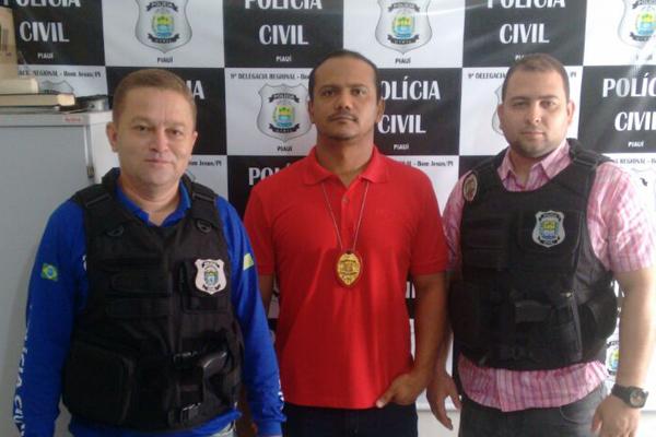 Delegado Aldely Fontineli juntamente com os policiais que participaram das ações (Crédito: Divulgação)