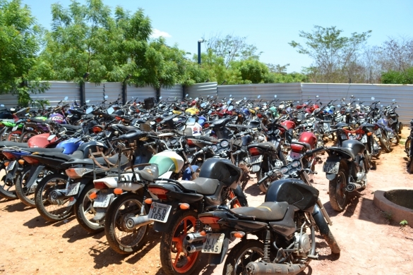 Dentre os lotes, estão 236 motocicletas em condições de circulação e cinco sucatas. (Crédito: Reprodução)