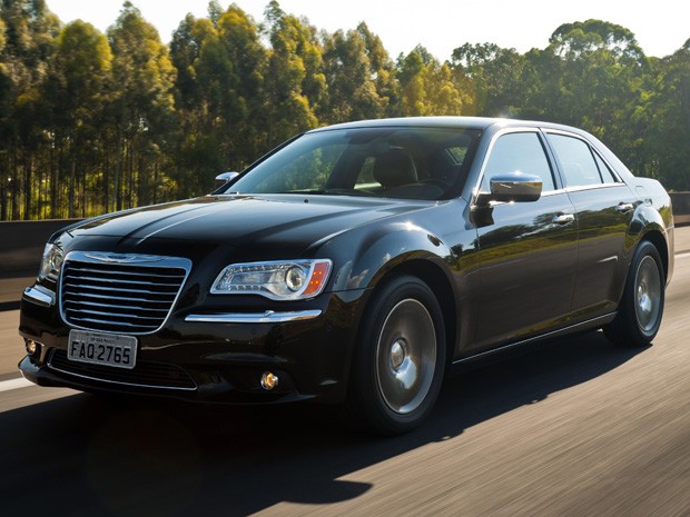 Chrysler 300C 2012 (Crédito: Divulgação)