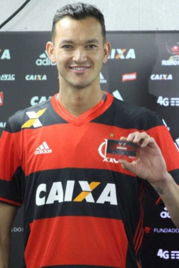 Réver, agora no Flamengo