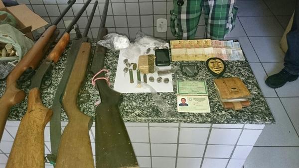 Material apreendido com Cledilson Lima de Brito