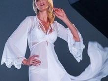 Ana Hickmann posa para campanha de lingerie e mostra corpo em forma