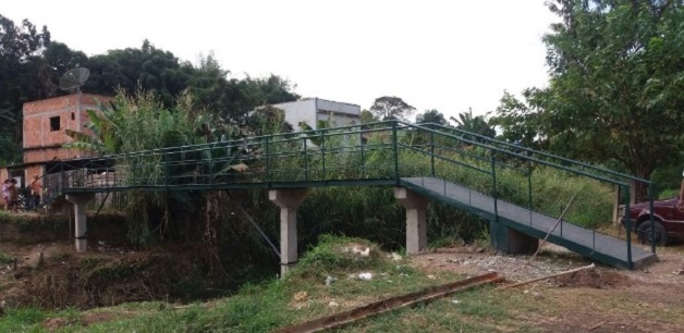 População constroi ponte (Crédito: Reprodução)