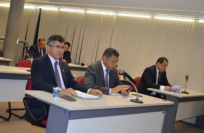 O projeto de lei foi aprovado nesta terça-feira (14)
