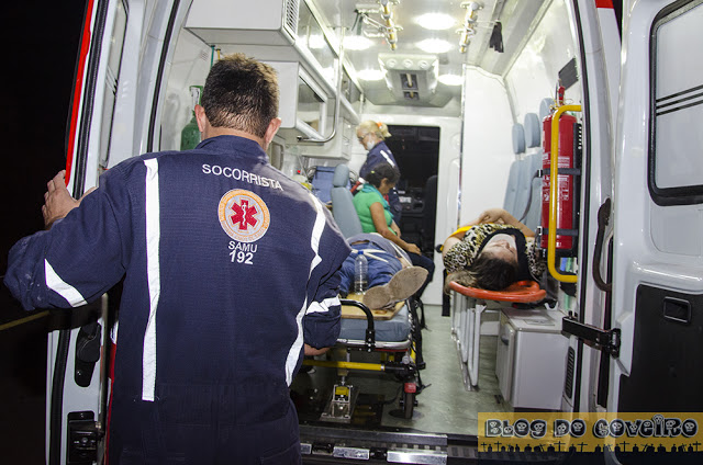 Acidente envolve van que transportava 14 pessoas (Crédito: Reprodução)