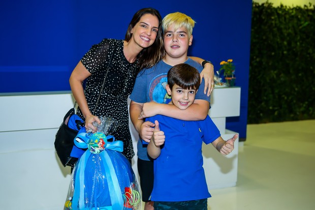 Filho de Faustão chama atenção por visual loiríssimo em ...