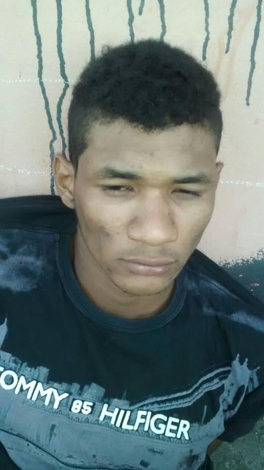 Jovem é preso com arma de fogo e moto roubada no grande Dirceu (Crédito: Reprodução)