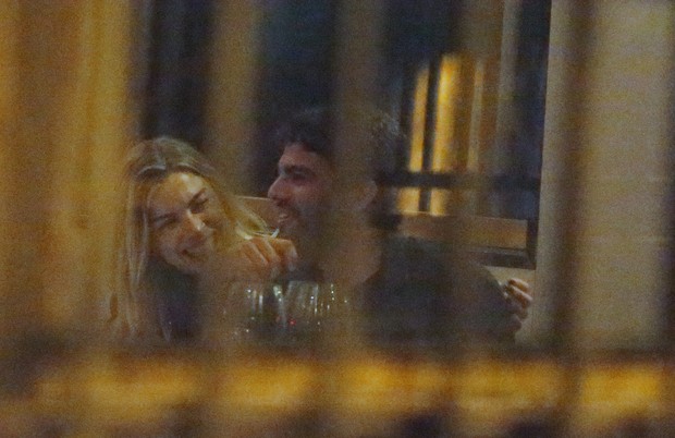 Grazi foi vista aos beijos com ex de Mariana Rios (Crédito: Reprodução)