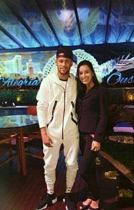 Neymar promove pôquer na sua casa (Crédito: Reprodução)