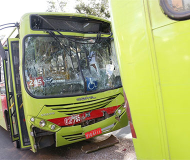 Colisão entre dois ônibus coletivo deixa seis feridos em Teresina (Crédito: Reprodução)