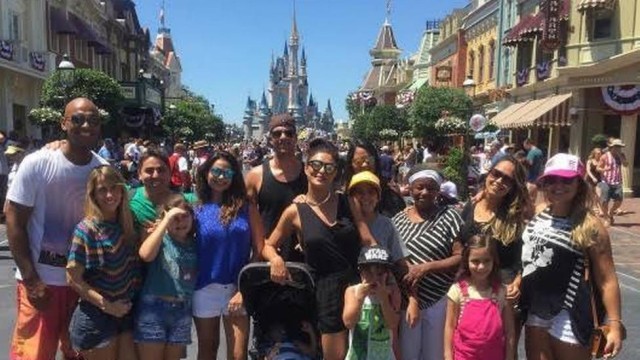 Juliana Paes banca viagem para toda a família à Disney (Crédito: Reprodução)