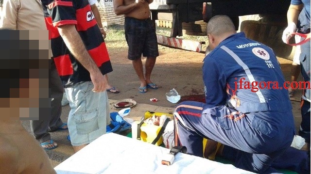 Acidente entre moto e caminhão deixa lavrador gravemente ferido (Crédito: Reprodução)