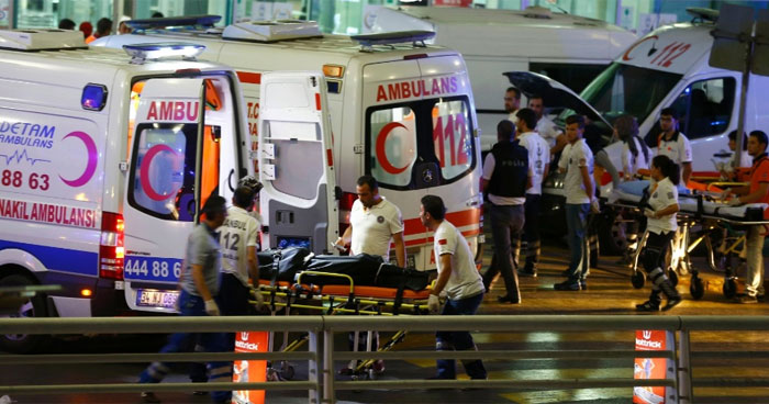 Ataque suicida no Aeroporto de Istambul deixa 28 mortos (Crédito: AFP)