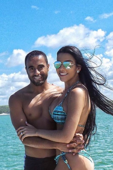 Lucas Moura e a namorada (Crédito: Reprodução)