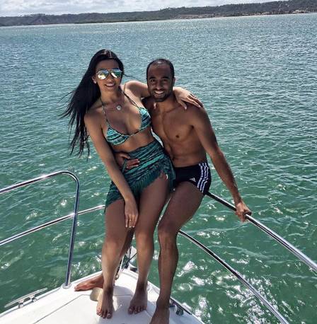Lucas Moura e a namorada (Crédito: Reprodução)
