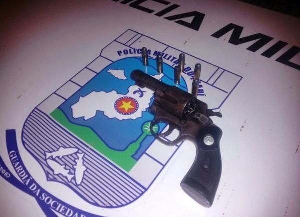 Arma encontrada com Aquiles Rodrigues Alves