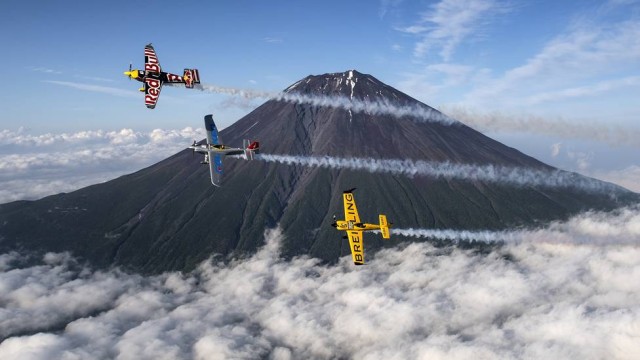 Pilotos treinam no Monte Fuji antes de Mundial de Corrida Aérea (Crédito: Reprodução)