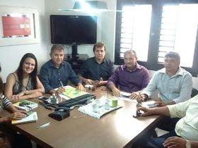 Prefeitos se reúnem para discutir soluções para a crise