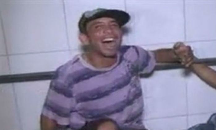 Suspeito fã de 'maconha' debocha na cadeia