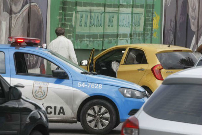 Carro em que a atleta estava (Crédito: Reprodução)