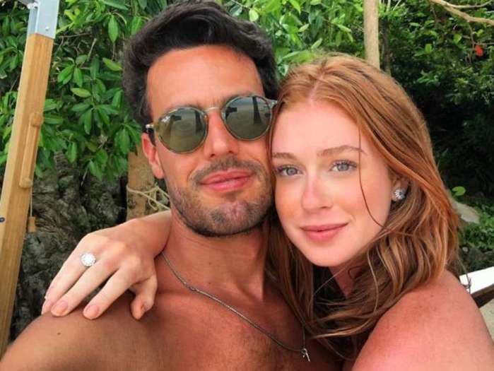 Xandinho Negrão pede Marina Ruy Barbosa em casamento