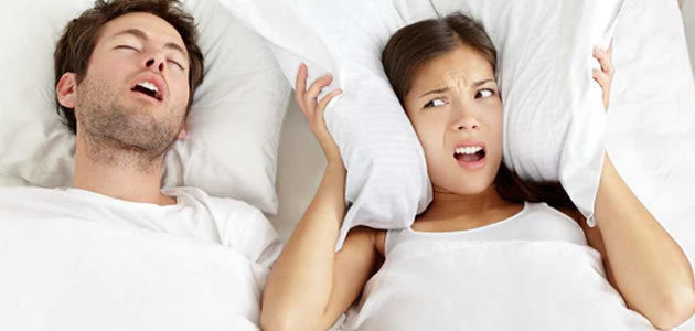 8 hábitos que ajudam a parar o ronco