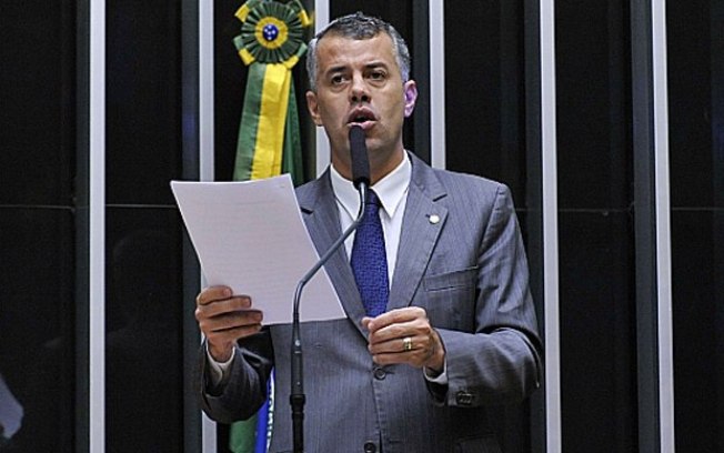 Deputado é contra fim do bombom (Crédito: Reprodução)