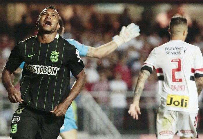 Borja com gol contra o São Paulo