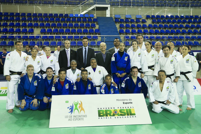 Seleção de judô (Crédito: Paulo Pinto/CBJ)