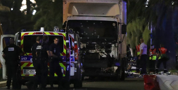 Caminhão atropelou multidão em Nice (Crédito: AFP)