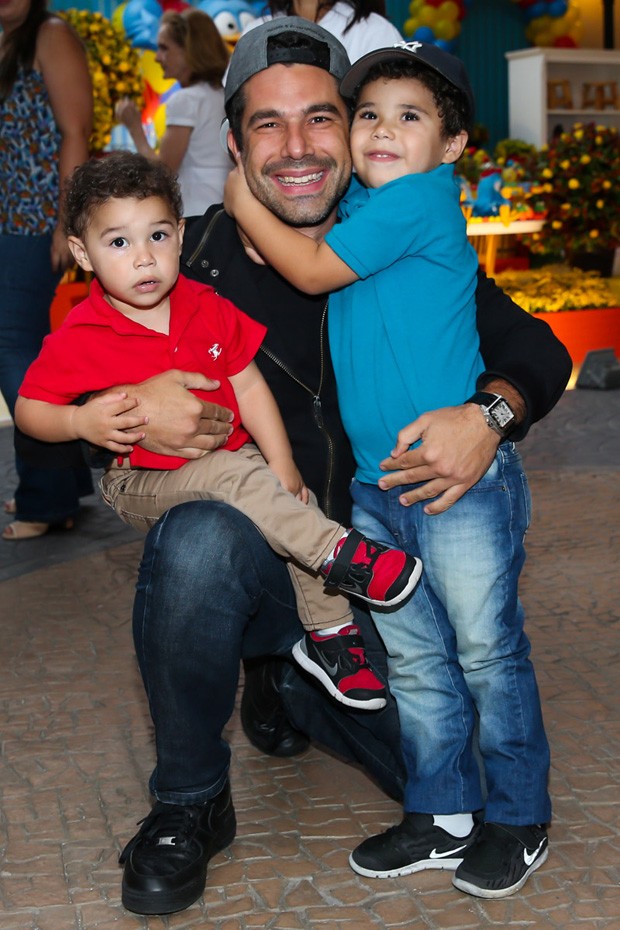 Marido e filhos de Wanessa Camargo (Crédito: Reproduçõ)
