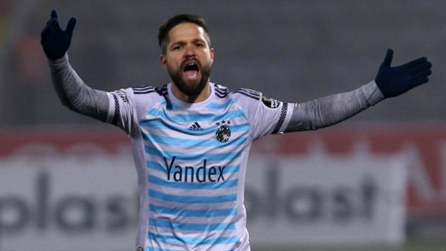 Diego em ação pelo Fenerbahce. Meia está mais perto do Flamengo (Crédito: Getty)
