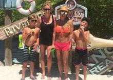 Britney Spears volta a exibir boa forma em fotos de biquíni